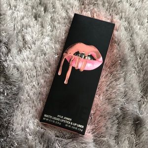 Kylie Cosmetics Makeup - 🔴FLASH SALE🔴 Kylie Jenner Lip Kit NEW in box Kylie Cosmetics Makeup - 🔴FLASH SALE🔴 Kylie Jenner Lip Kit NEW in box